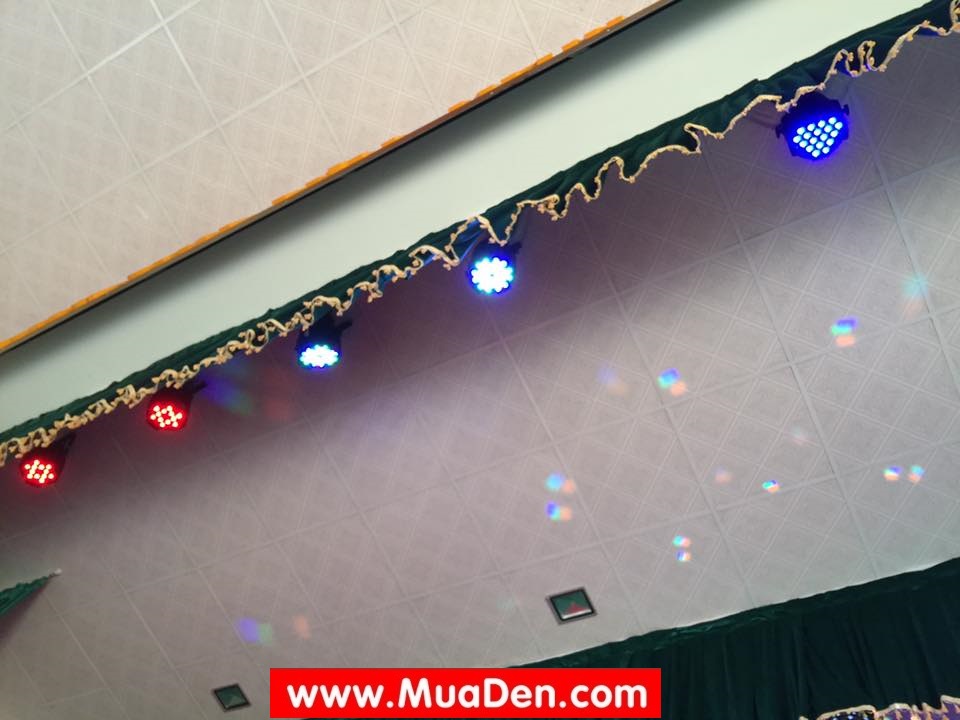 đèn trang trí ánh sáng sân khấu hội trường